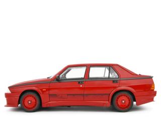 Alfa 75 1.8i Turbo Evoluzione 1987  rot Laudoracing 1:12 Resinemodell (Türen, Motorhaube... nicht zu öffnen!)